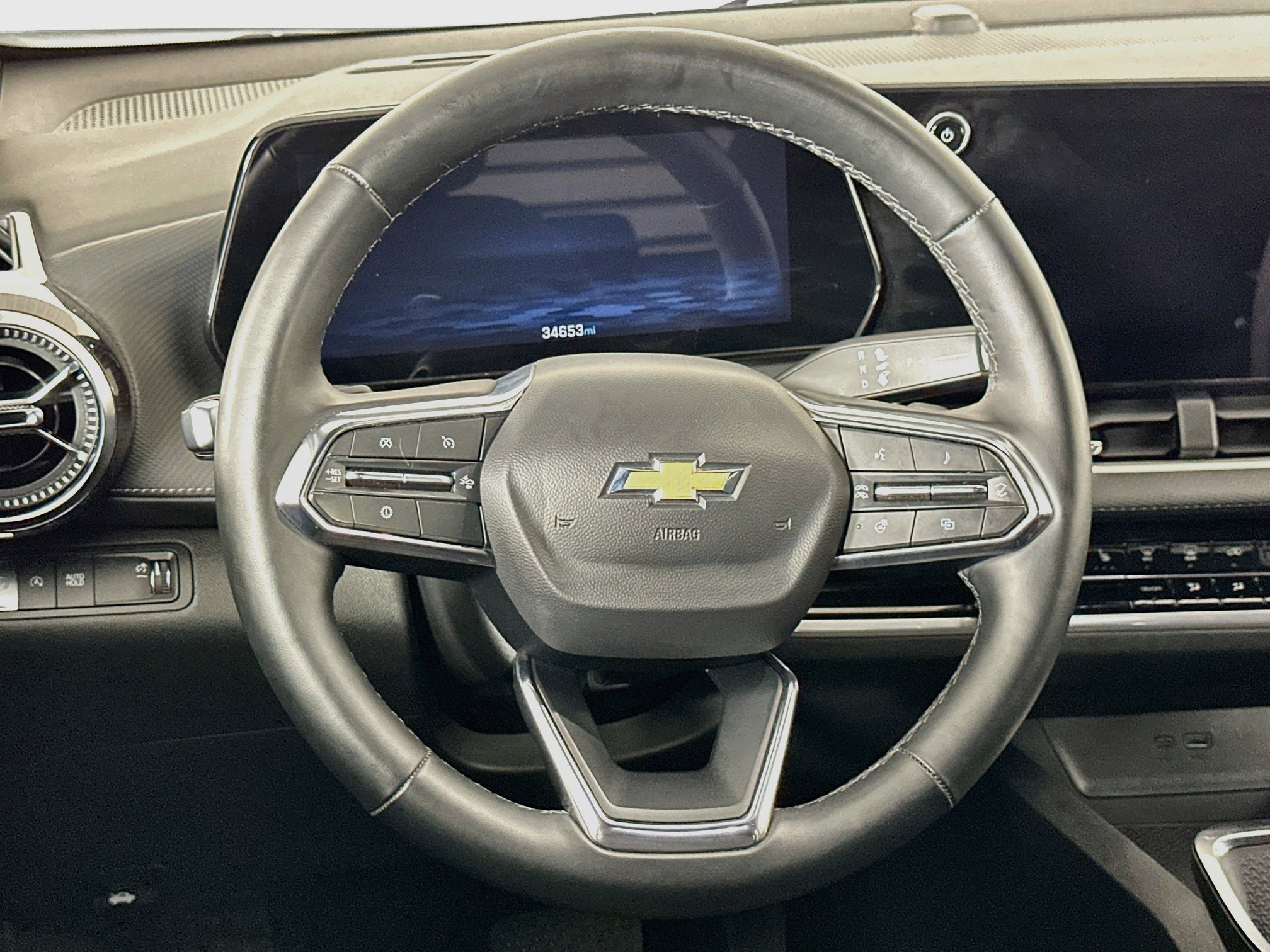 Used 2025 Chevrolet Equinox LT FWD image 18