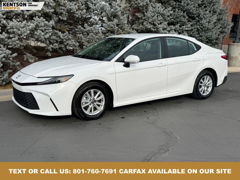 Used 2026 Toyota Camry LE image 1