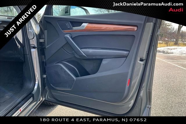 Used 2023 Audi Q5 2.0T Premium w/ Convenience Package image 16