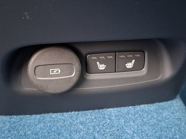Certified 2023 Volvo XC40 Recharge Ultimate w/ Protection Package Premier AWD/4WD image 11