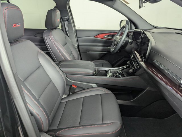 Used 2025 Chevrolet Traverse Z71 image 23