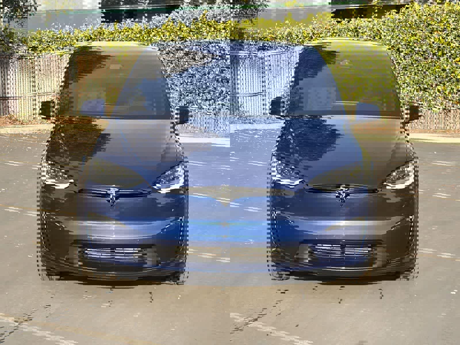 Used 2022 Tesla Model X Plaid image 2