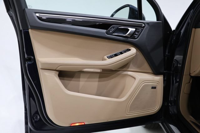 Used 2023 Porsche Macan S w/ Premium Package Plus AWD/4WD image 15