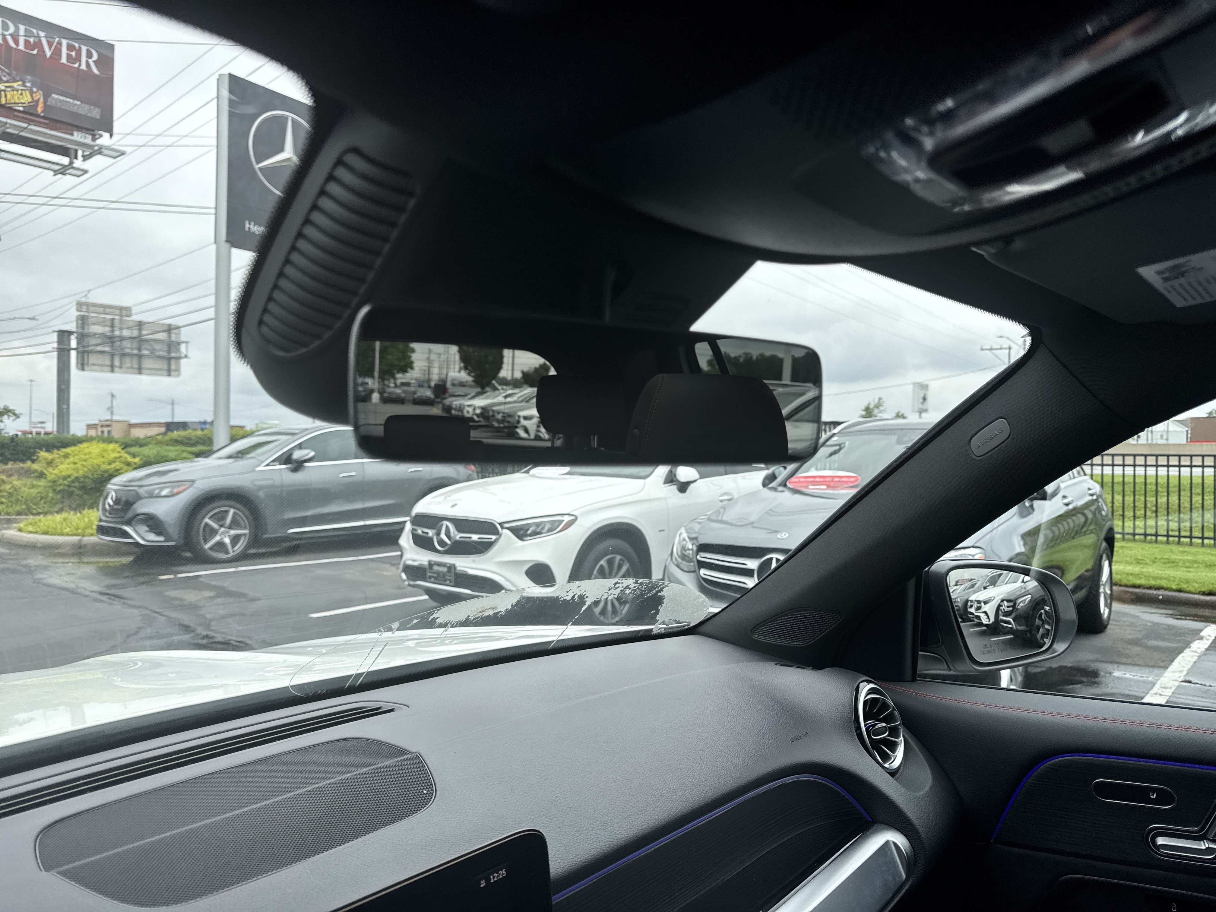 Certified 2025 Mercedes-Benz GLB 250 4MATIC image 27