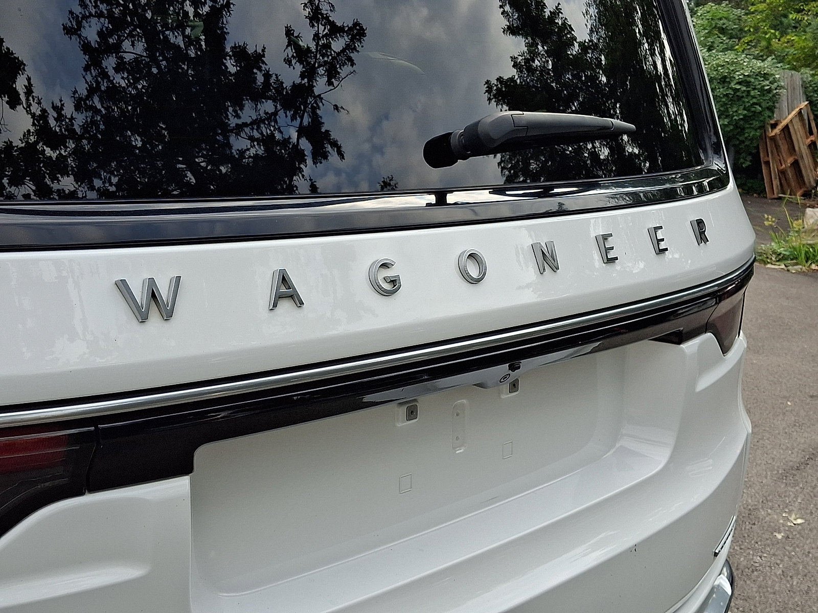 Used 2022 Jeep Wagoneer Series II AWD/4WD image 29