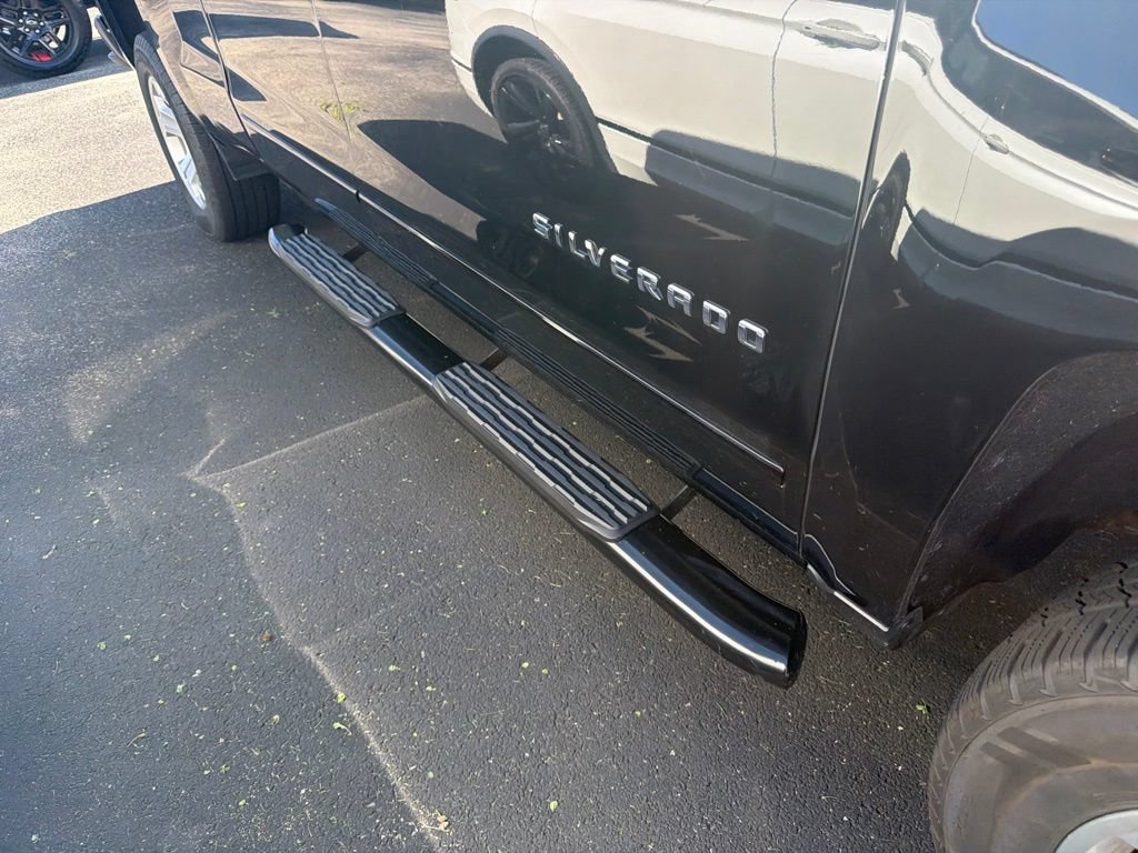 Certified 2017 Chevrolet Silverado 1500 LT w/ All Star Edition AWD/4WD image 3