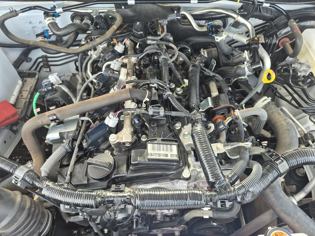 Used 2025 Toyota 4Runner SR5 AWD/4WD image 16