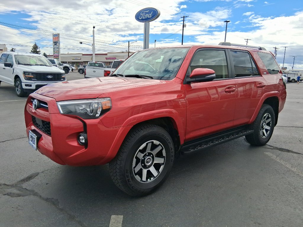 Used 2022 Toyota 4Runner SR5 Premium w/ Moonroof Package image 7