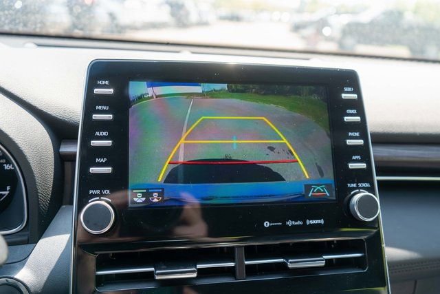 Used 2022 Toyota Avalon XLE w/ Moonroof Package FWD image 29