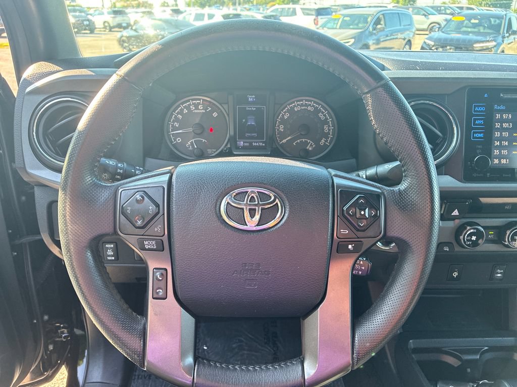 Used 2016 Toyota Tacoma TRD Off-Road w/ Towing Package AWD/4WD image 12