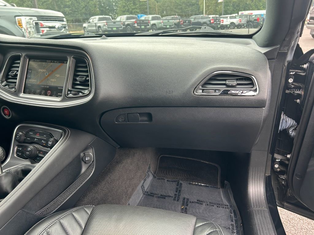 Used 2015 Dodge Challenger SRT Hellcat image 27