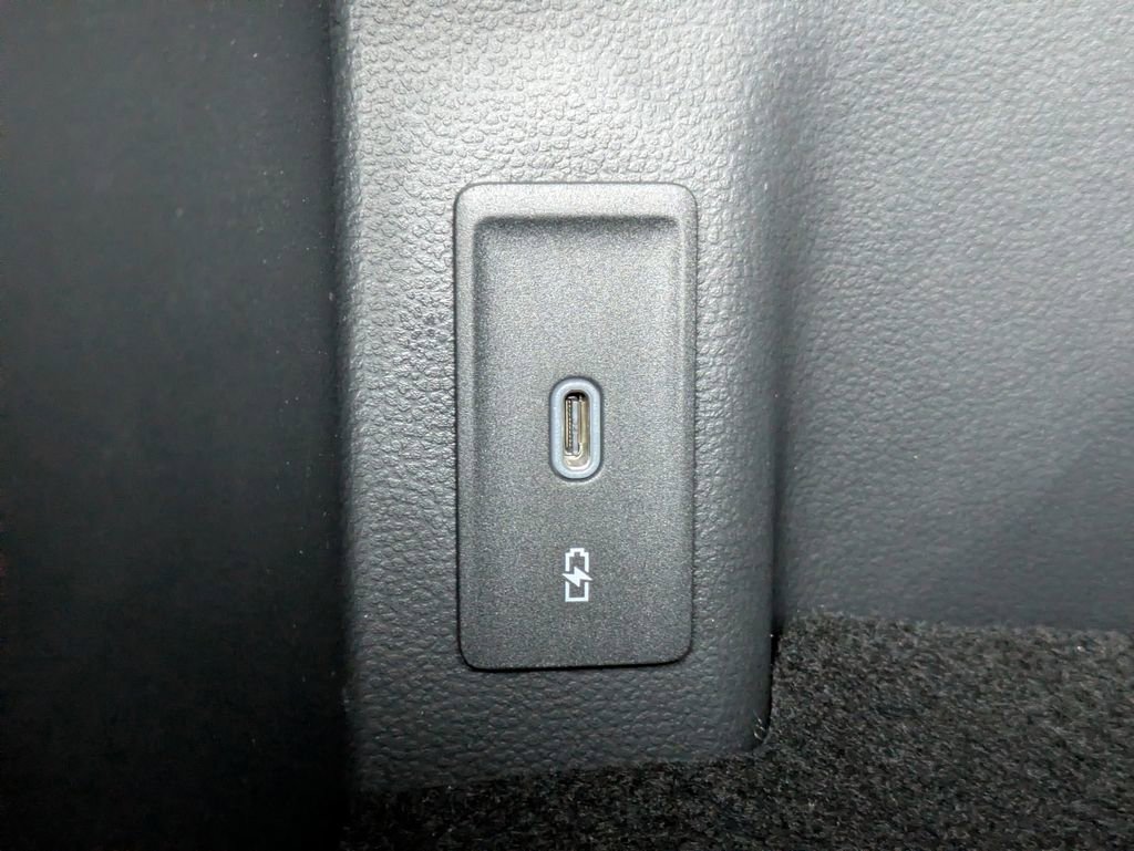 Certified 2024 Volkswagen Atlas Cross Sport SEL R-Line image 35