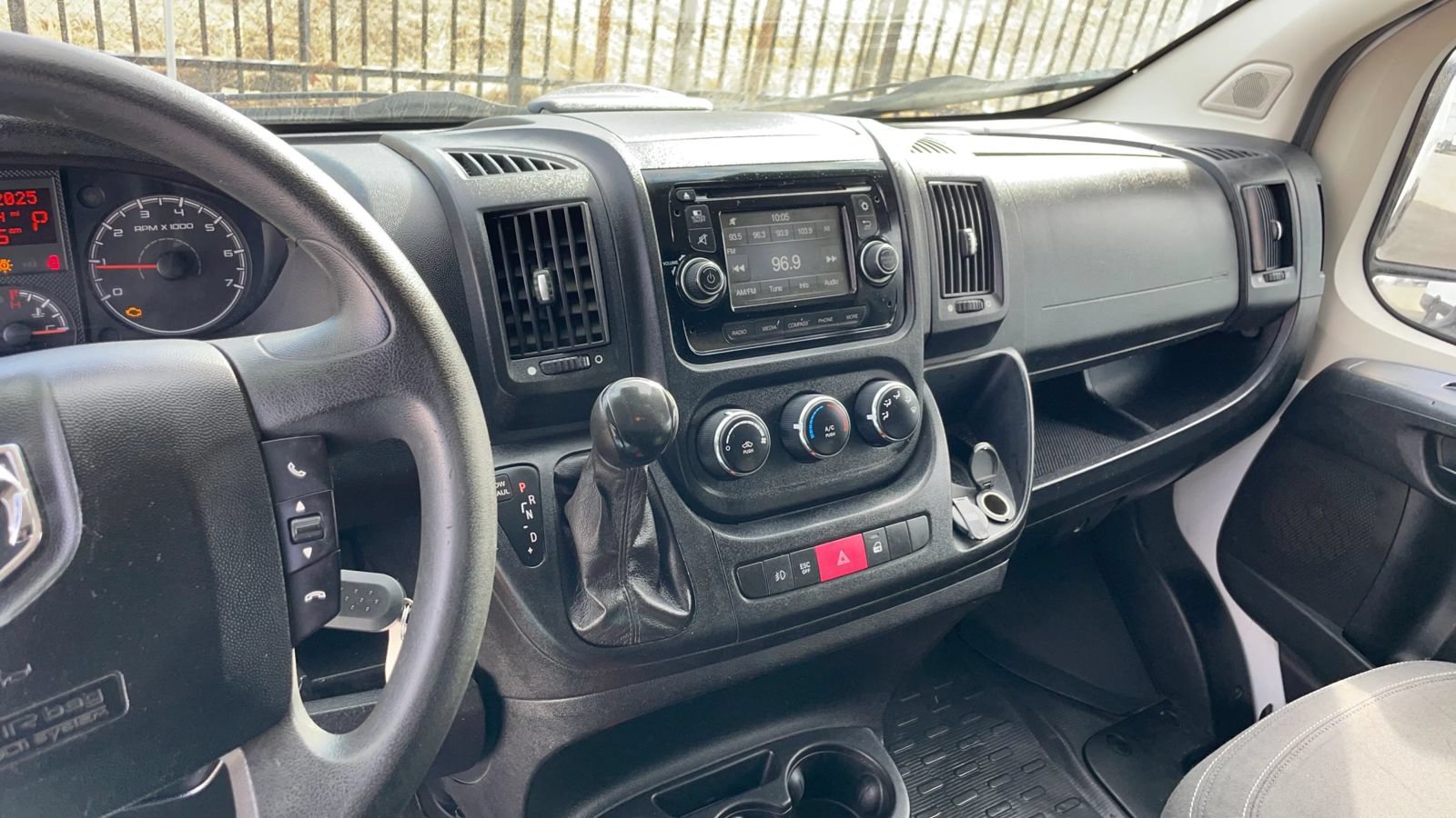 Used 2015 RAM ProMaster 2500 w/ Interior Convenience Group FWD image 11