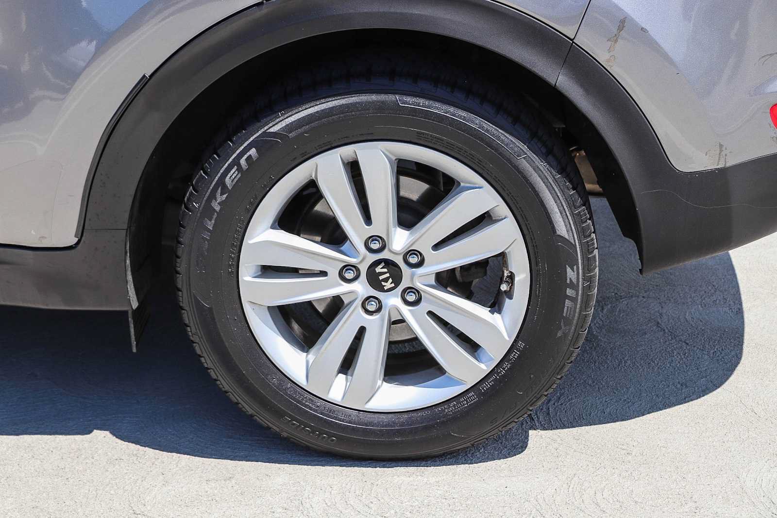 Used 2018 Kia Sportage LX FWD image 12