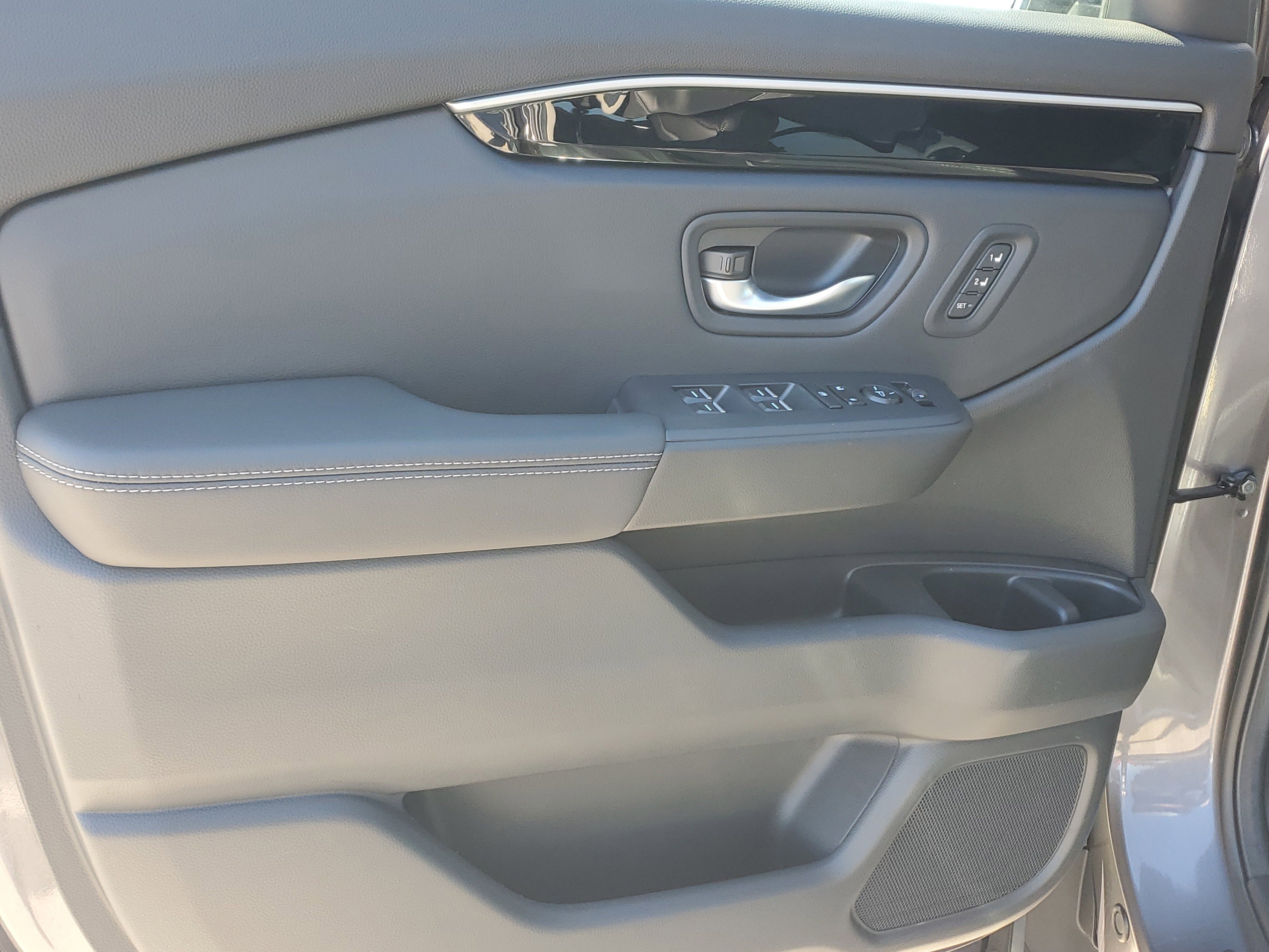 Used 2025 Honda Pilot EX-L image 27