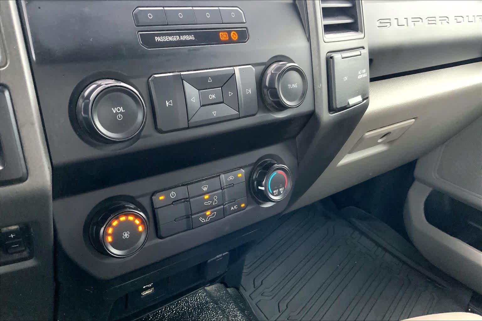 Used 2021 Ford F250 XL w/ Power Equipment Group AWD/4WD image 33