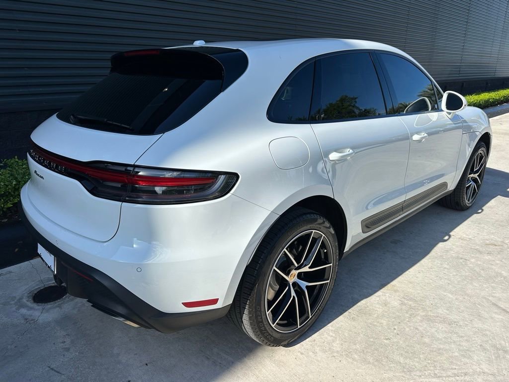 Certified 2023 Porsche Macan AWD/4WD image 9