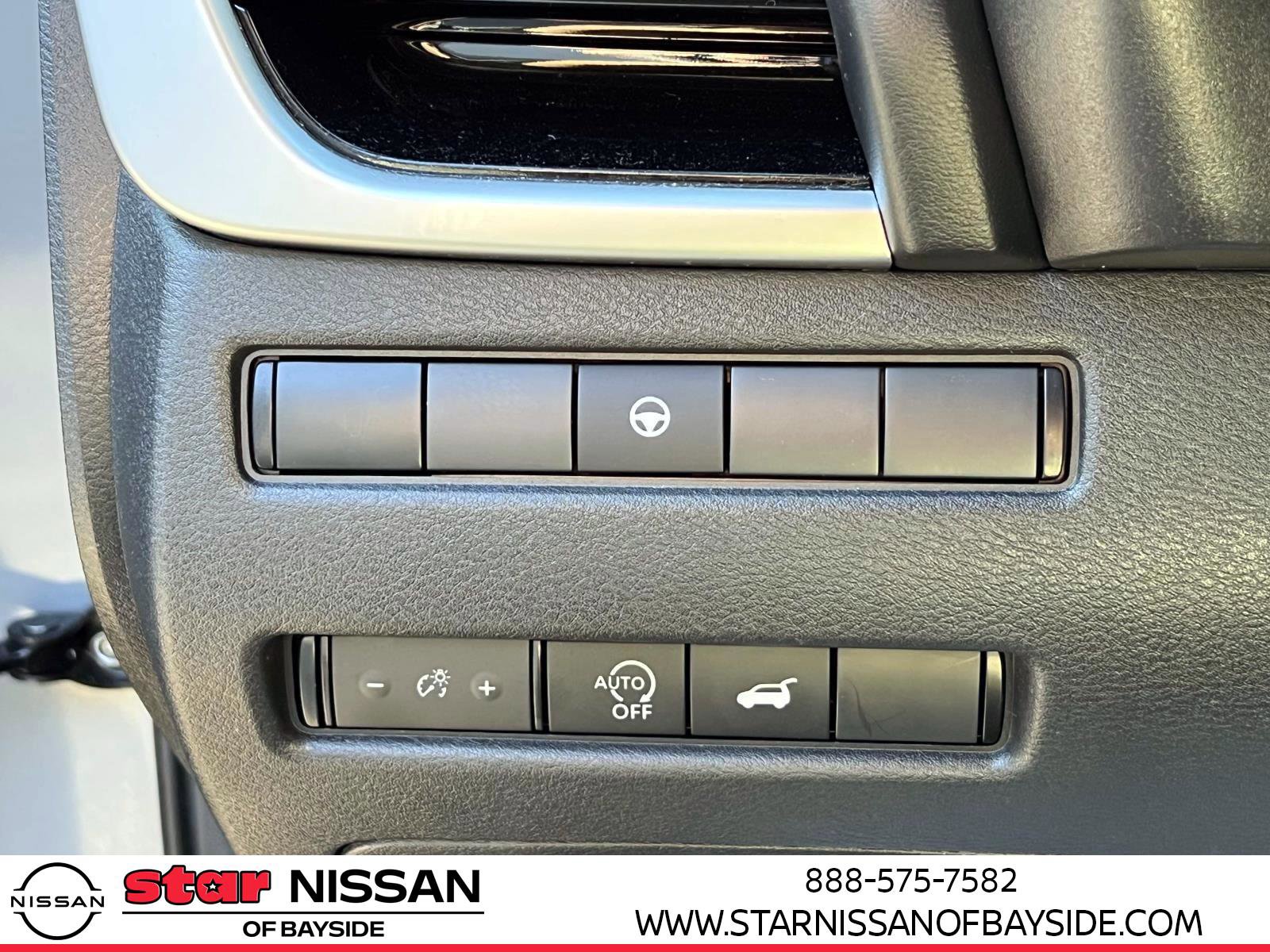 Used 2023 Nissan Rogue SL w/ SL Premium Package image 22
