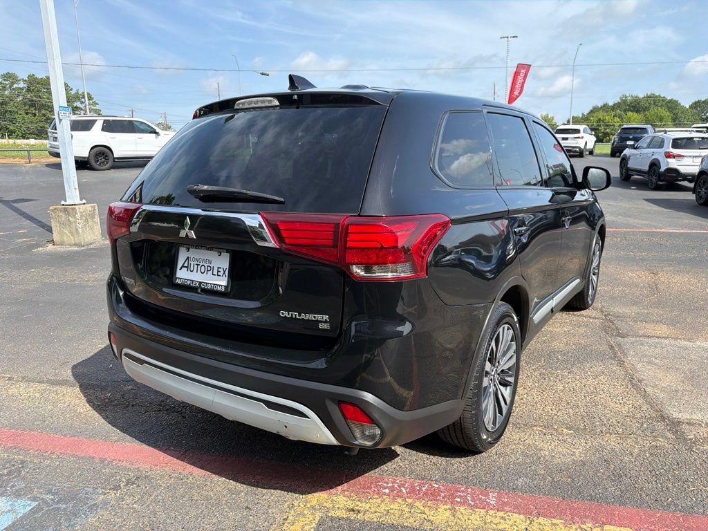 Used 2020 Mitsubishi Outlander SE AWD/4WD image 6