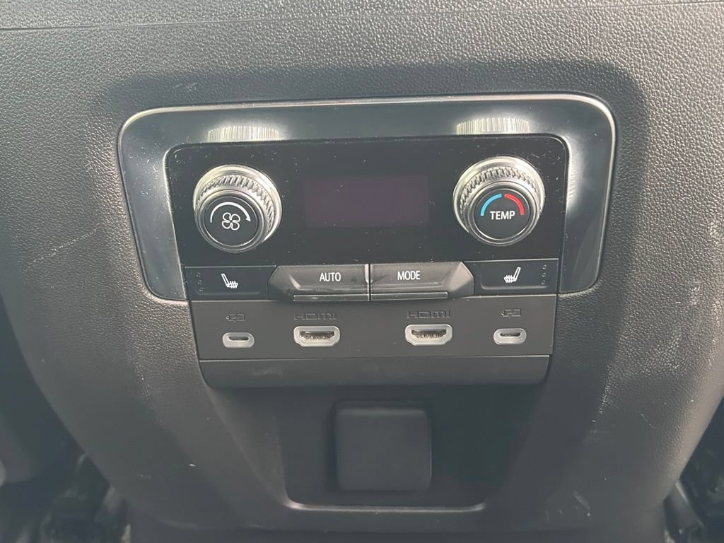 Used 2024 GMC Yukon XL Denali Ultimate w/ LPO, Floor Liner Package AWD/4WD image 19