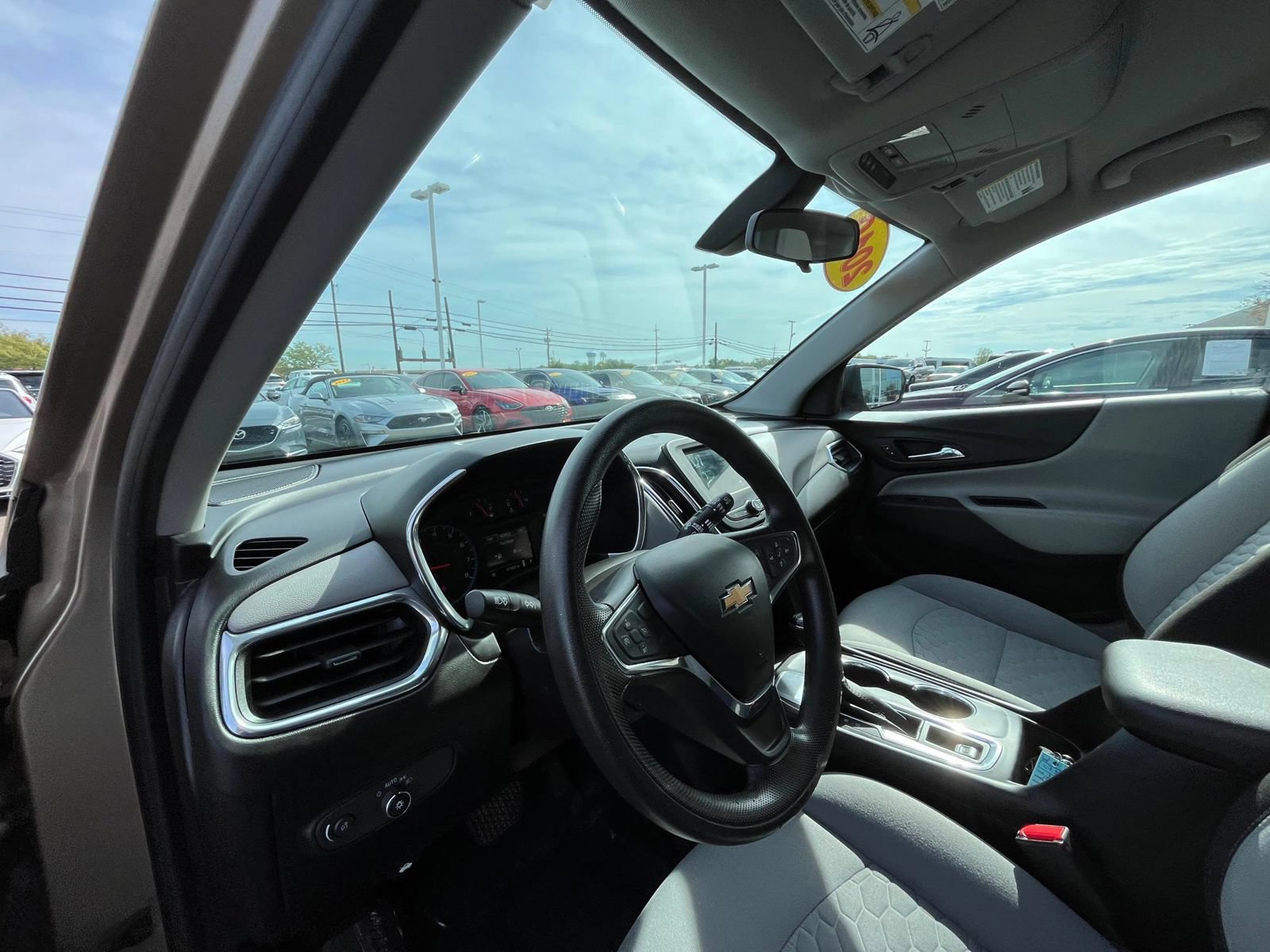 Used 2019 Chevrolet Equinox LS w/ LS Convenience Package FWD image 28