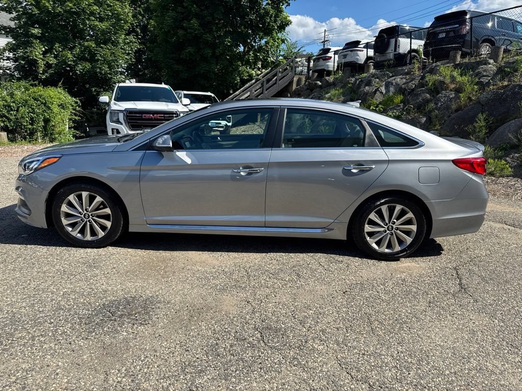 Used 2017 Hyundai Sonata Sport w/ Value Edition Package 02 FWD image 3