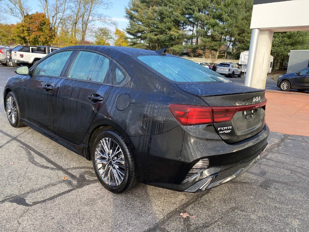 Used 2023 Kia Forte GT-Line FWD image 3
