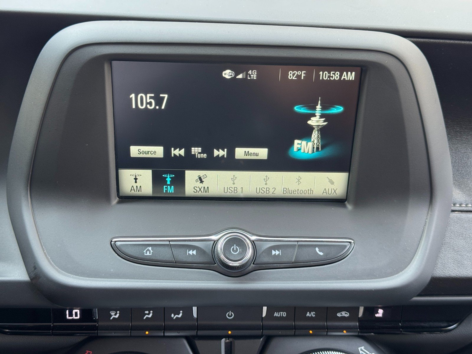 Used 2017 Chevrolet Camaro LT RWD image 23