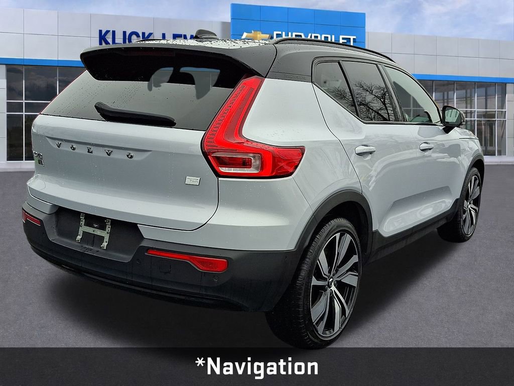 Used 2022 Volvo XC40 P8 Recharge Ultimate image 8