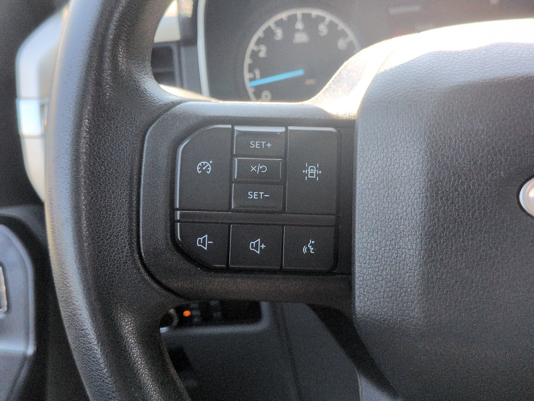 Certified 2022 Ford F150 XL w/ Equipment Group 101A High RWD image 18