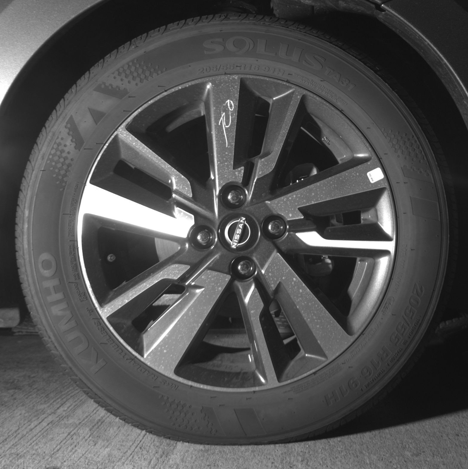 Used 2025 Nissan Versa SV image 13