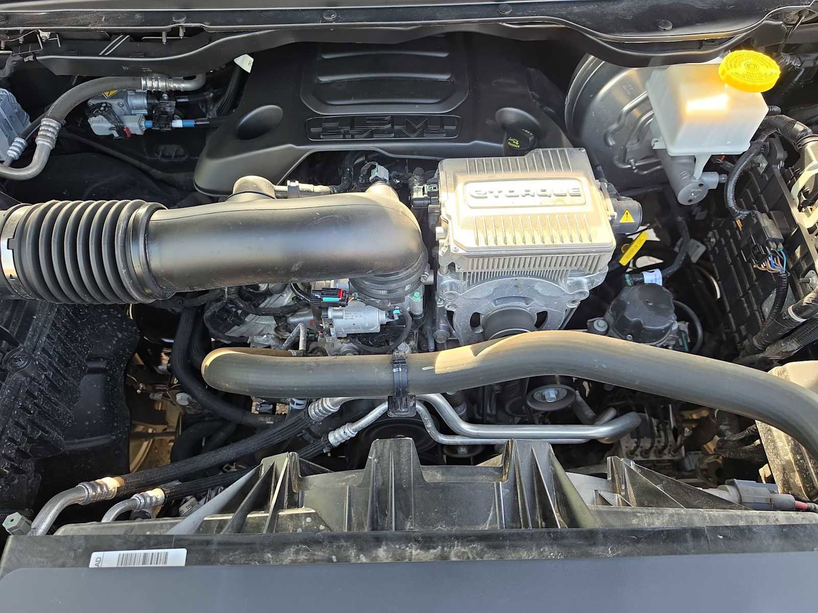 Used 2024 RAM 1500 Laramie RWD image 13