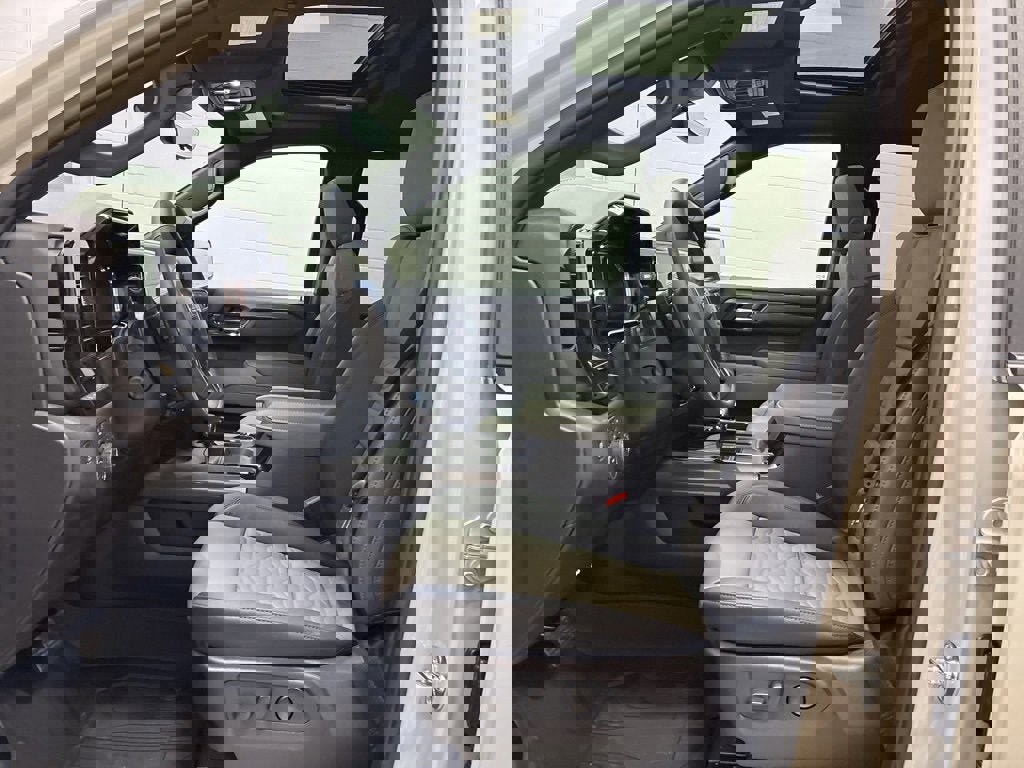 New 2026 Chevrolet Silverado 1500 ZR2 w/ Dark Appearance Package image 11