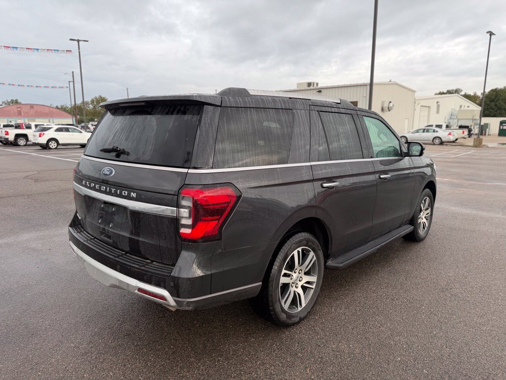 Used 2024 Ford Expedition Limited AWD/4WD image 3