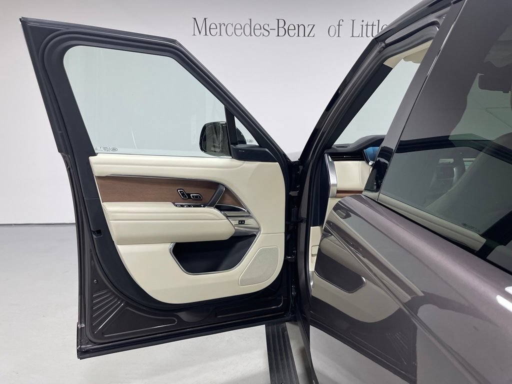 Used 2023 Land Rover Range Rover SE AWD/4WD image 17