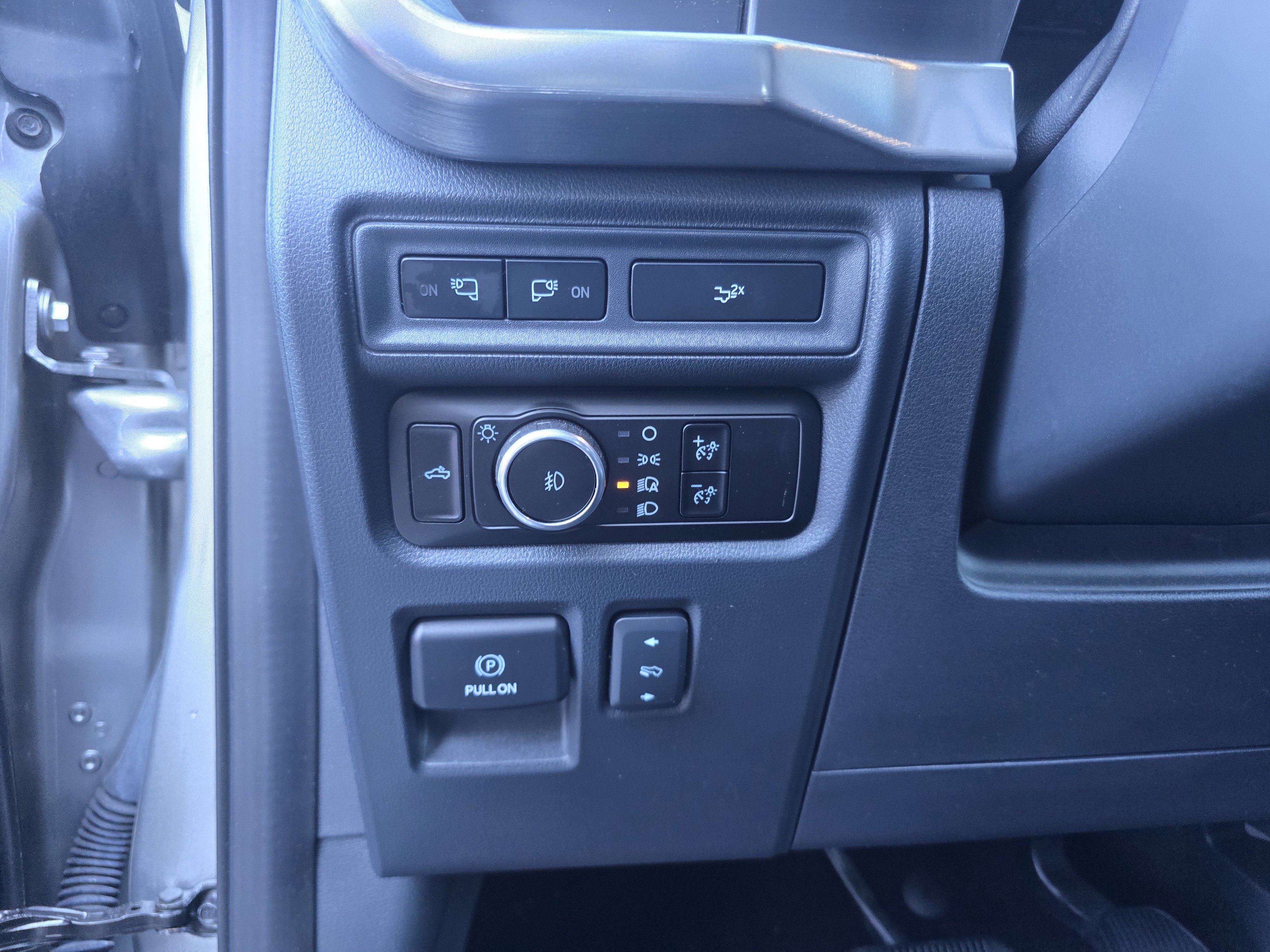 Used 2023 Ford F150 Lariat w/ Equipment Group 502A High image 17