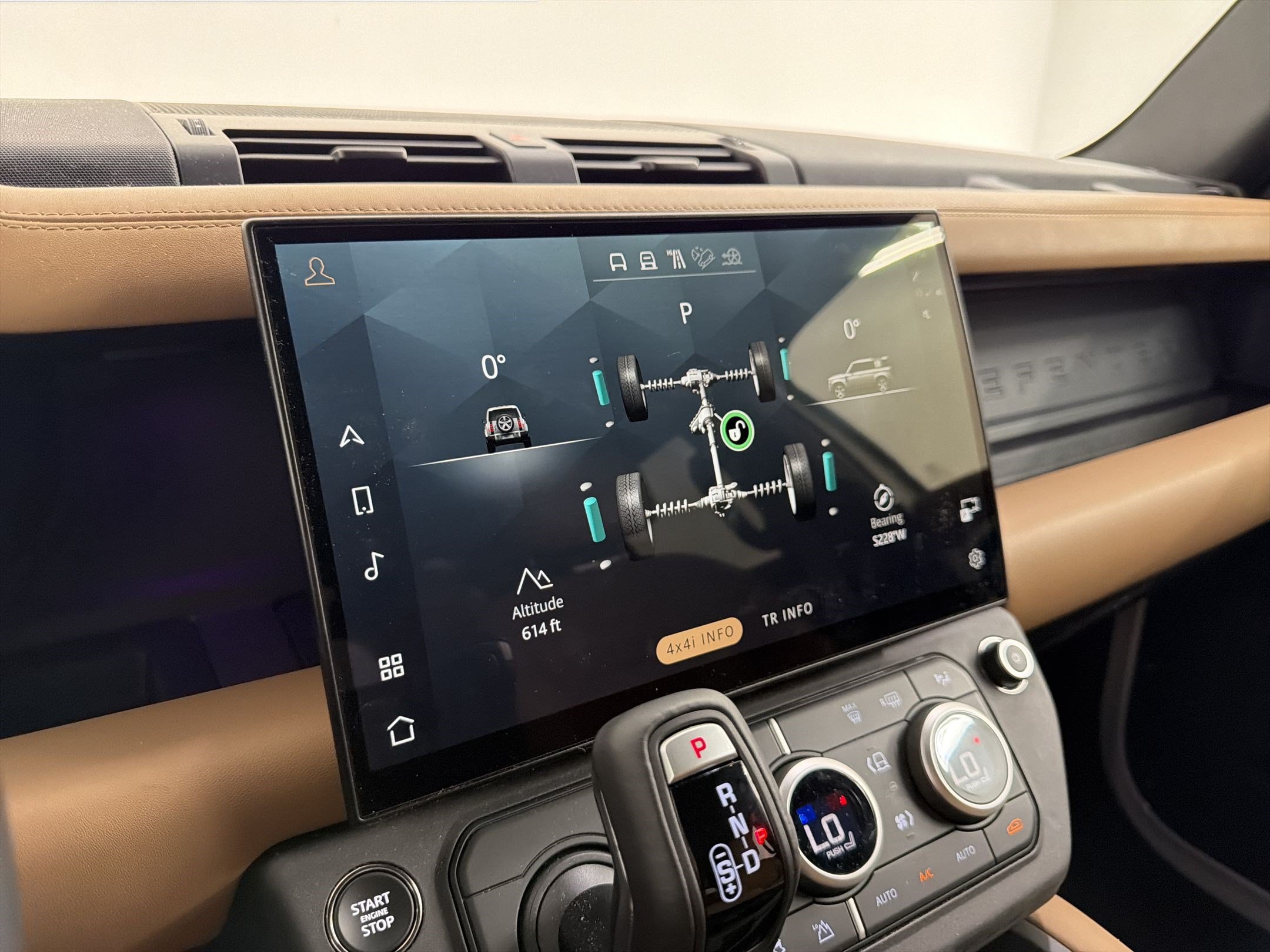 New 2026 Land Rover Defender 110 X-Dynamic SE AWD/4WD image 21
