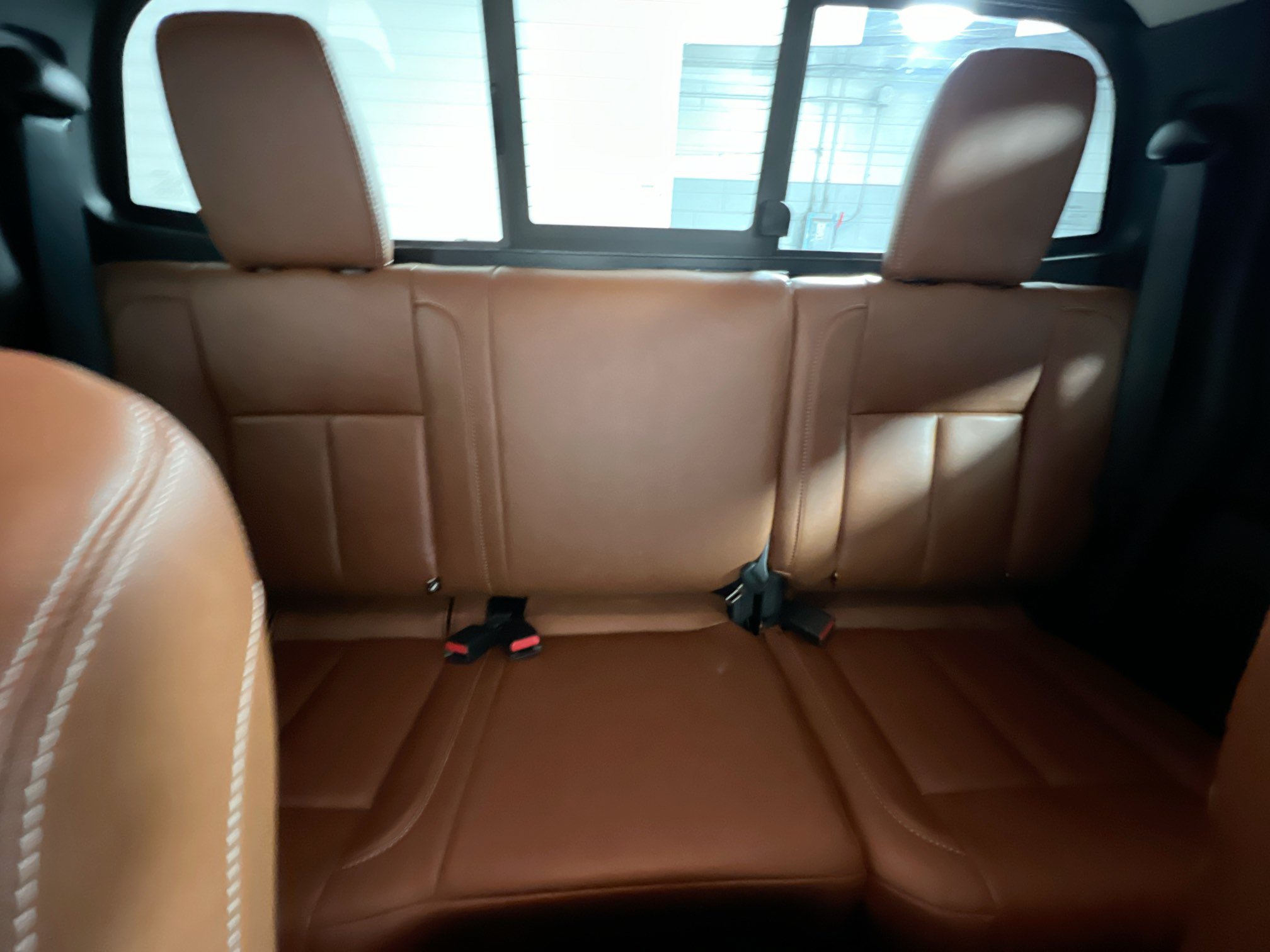 Used 2024 Nissan Titan SV AWD/4WD image 32