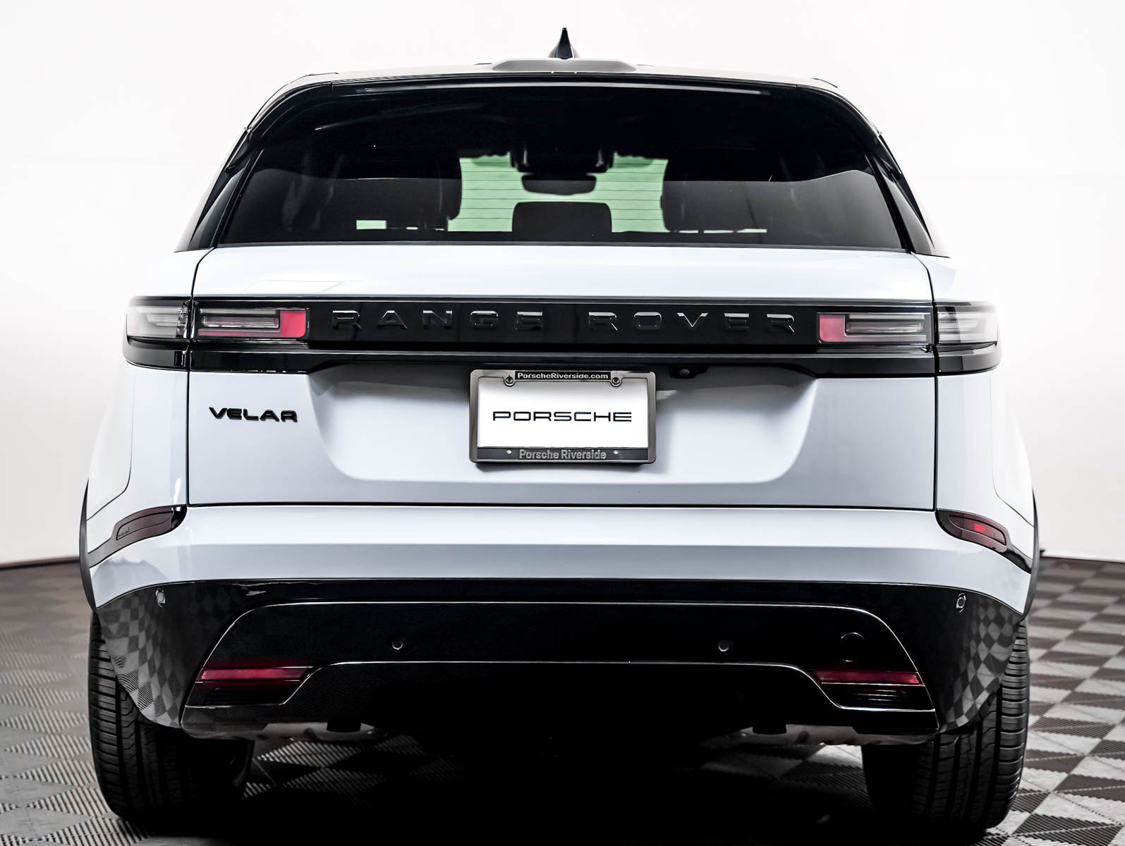 Used 2024 Land Rover Range Rover Velar Dynamic SE AWD/4WD image 7