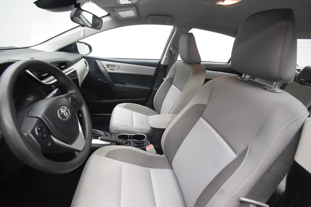 Used 2019 Toyota Corolla LE FWD image 17