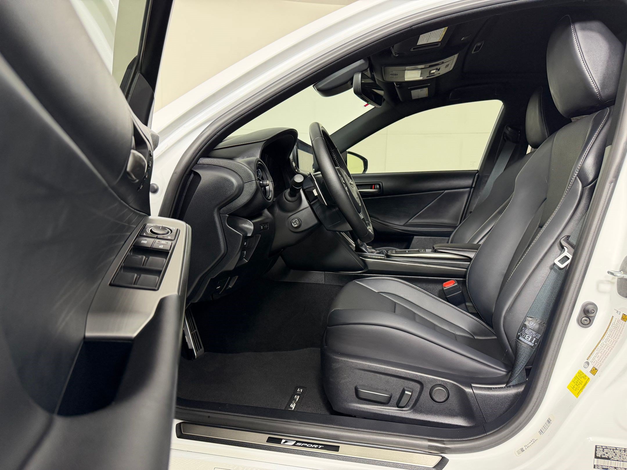 Used 2025 Lexus IS 500 w/ Accessory Package 2 RWD image 5