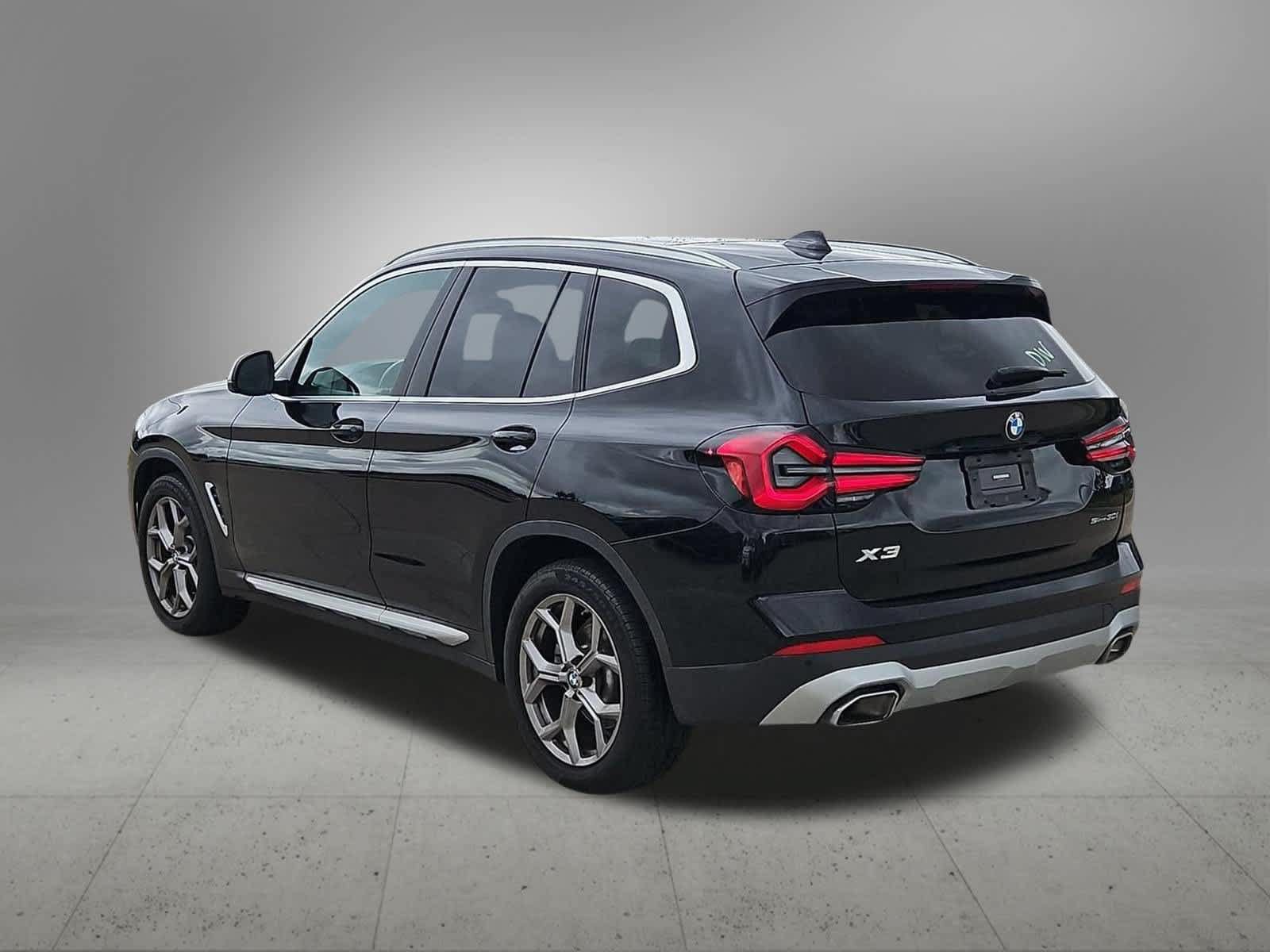 Used 2023 BMW X3 sDrive30i w/ Premium Package RWD image 4