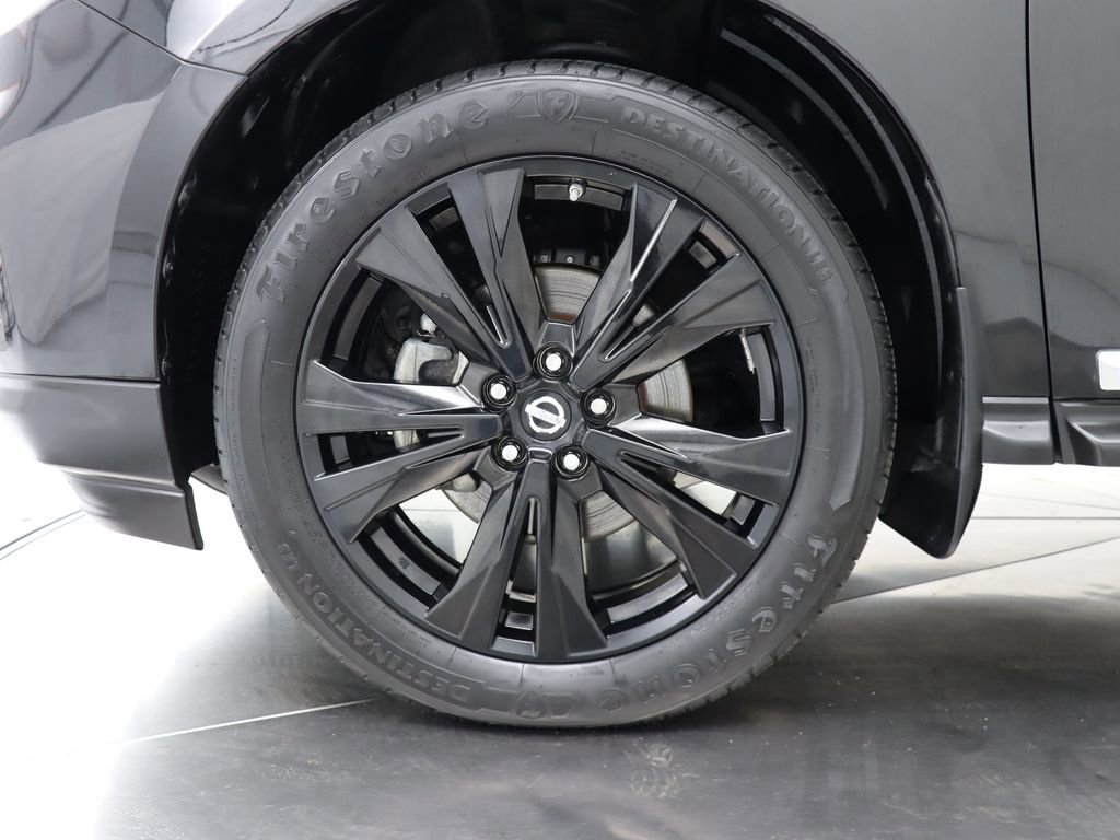 Used 2017 Nissan Pathfinder Platinum w/ Midnight Edition Package image 52