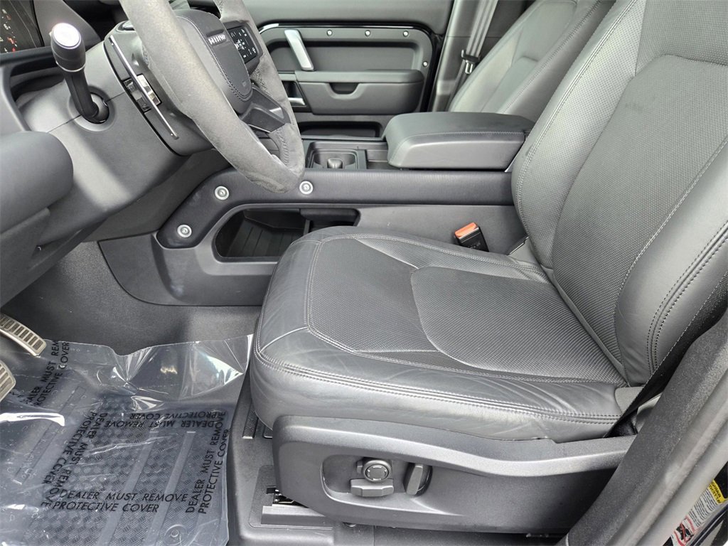 Certified 2024 Land Rover Defender 110 V8 image 25