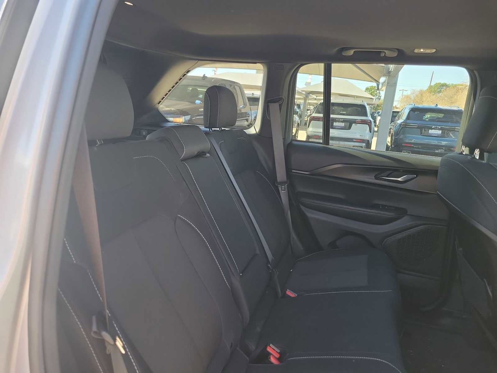 Used 2024 Jeep Grand Cherokee Laredo X w/ Luxury Tech Group I image 13