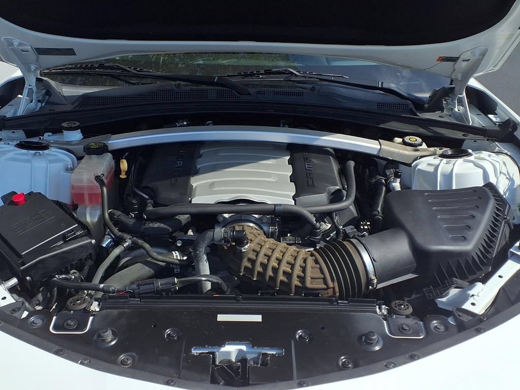Used 2016 Chevrolet Camaro SS RWD image 3