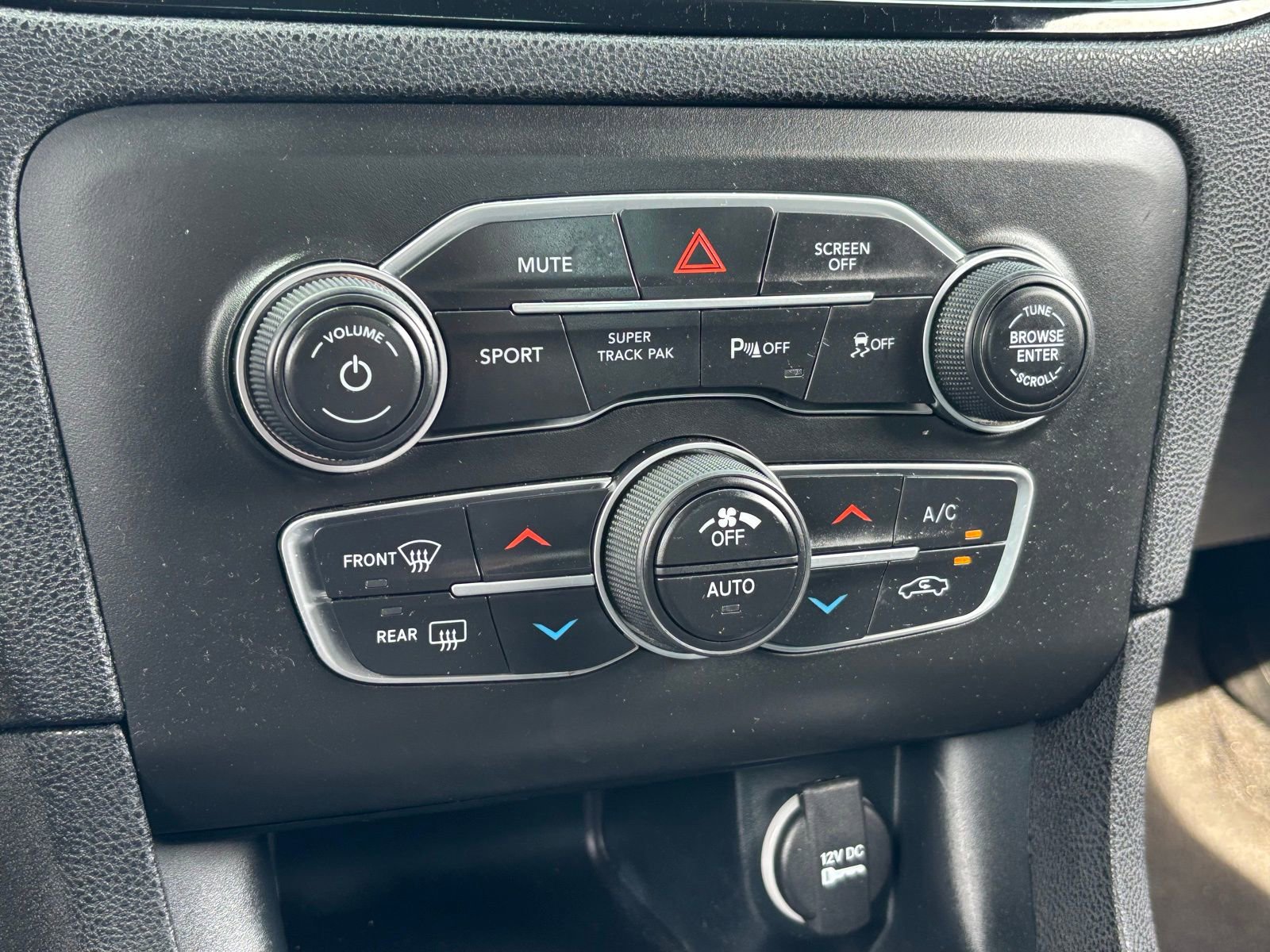 Used 2021 Dodge Charger R/T w/ Blacktop Package image 8