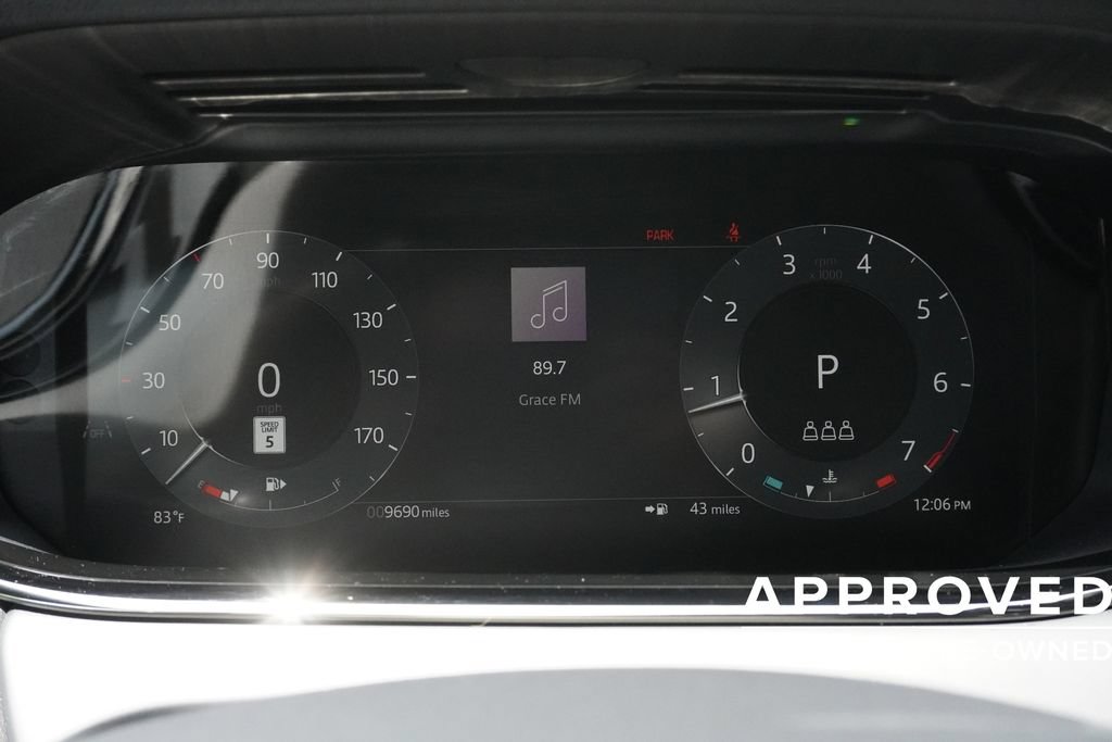 Used 2025 Land Rover Range Rover Evoque S AWD/4WD image 11