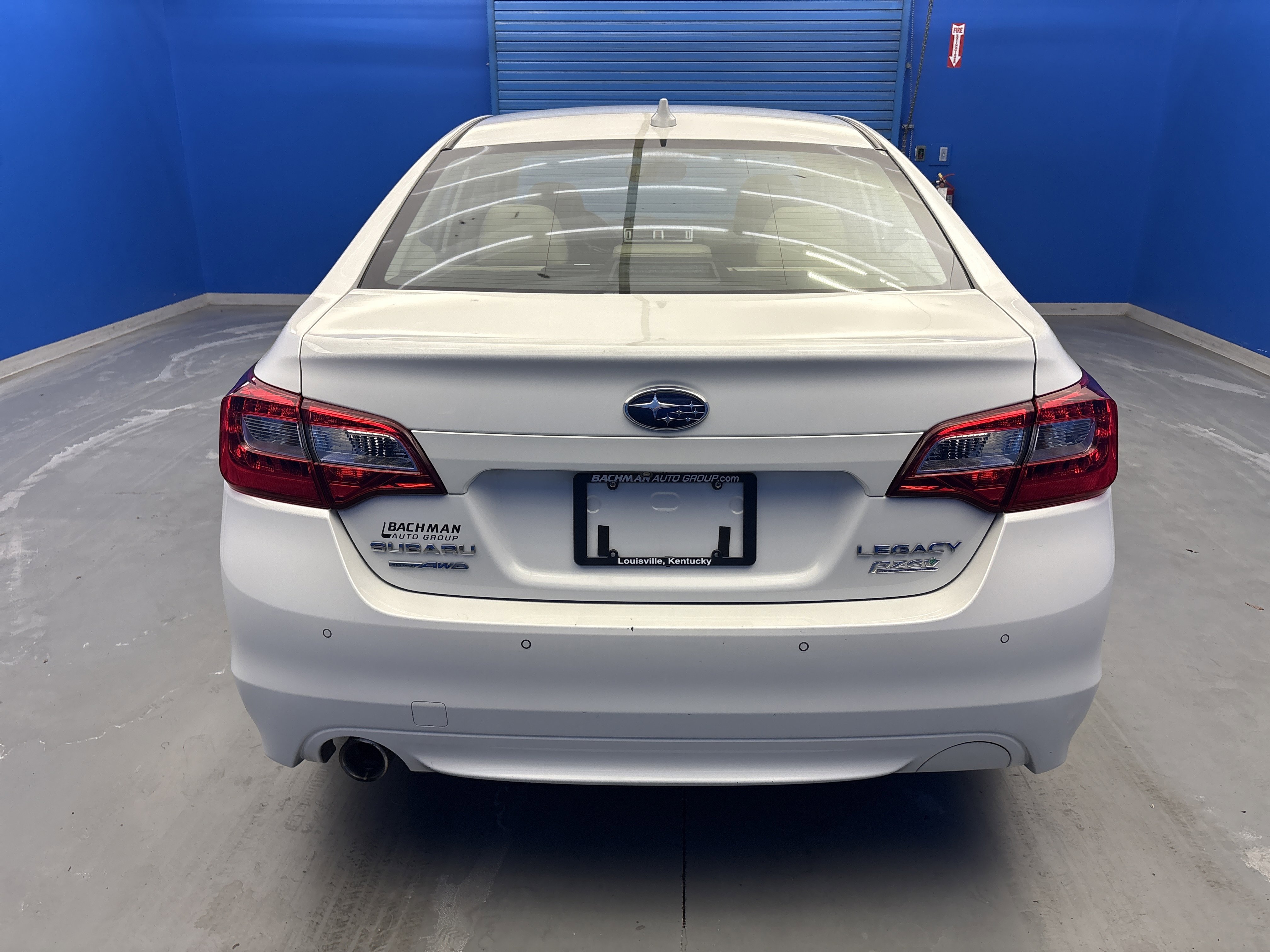 Used 2017 Subaru Legacy 2.5i Limited AWD/4WD image 6