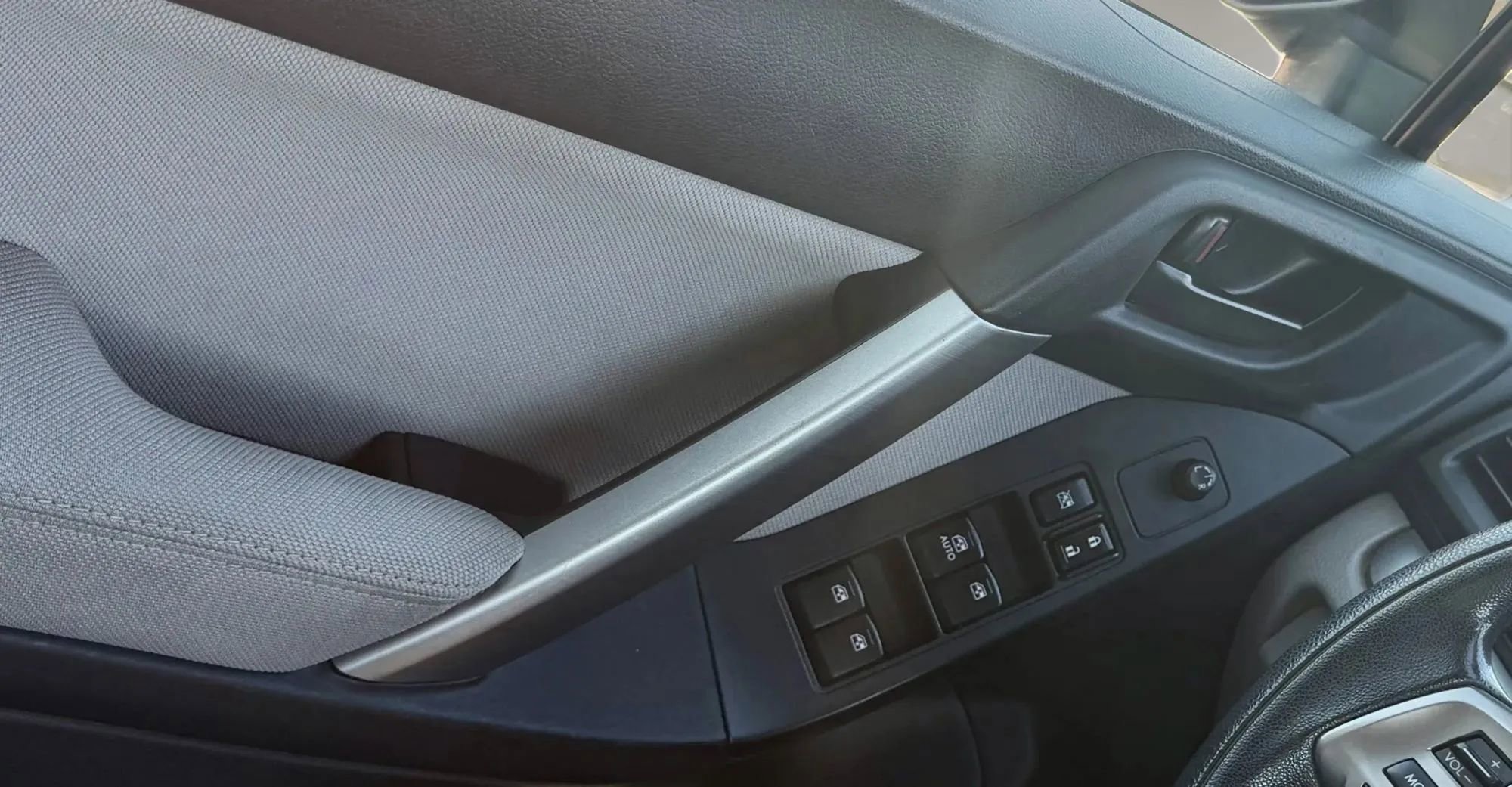 Used 2014 Subaru Forester 2.5i Premium w/ All-Weather Package image 19